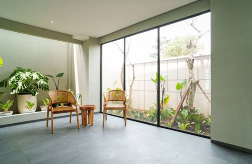 Bandung Villa | Emerald hill 12 BR karaoke heated pool