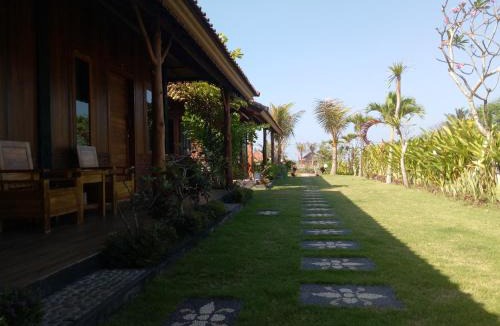Mendoyo Resort | Emir Surfcamp