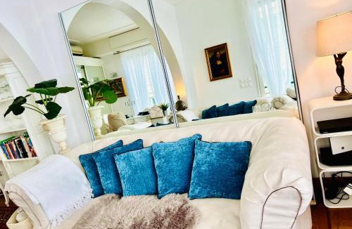 Nice City Centre Apartment | Endless Stunning Mediterranean Sea Views Promenade Des Anglais