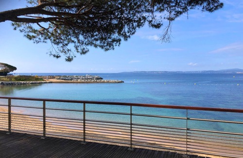La Rouviere House | Esprit du Sud Holiday rental with 3 bedrooms, private garden and beautiful view