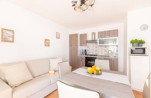 Nocelle Apartment | Estate4home - Casa Satriano