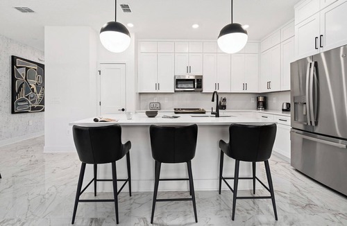 Florida Center House | Ethan’s Escape | Cozy, chic retreat w/island theme BR, pool - next to Universal