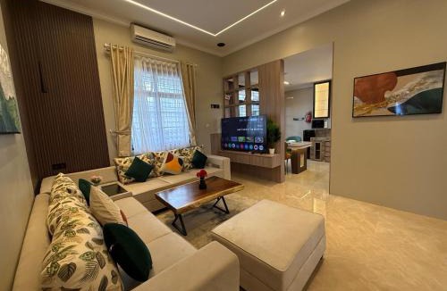Cipanas Villa | Eton Asia Villas-Kota Bunga
