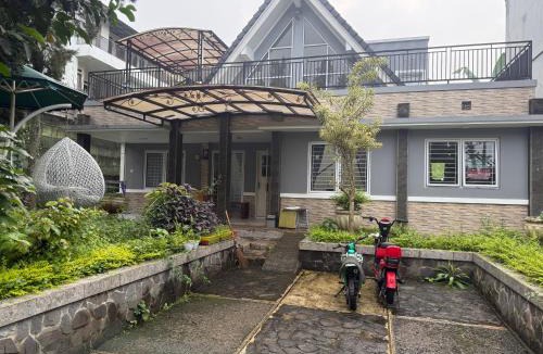 Cipanas Villa | Eton Asia Villas-Kota Bunga