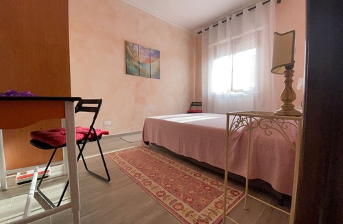 Torre del Lago Puccini House | EUGENIA HOUSE, Cozy double room in private house.
