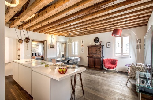 Castello Apartment | Exclusive apartment in the former Ospizio delle Donzelle, near Biennale Gardens