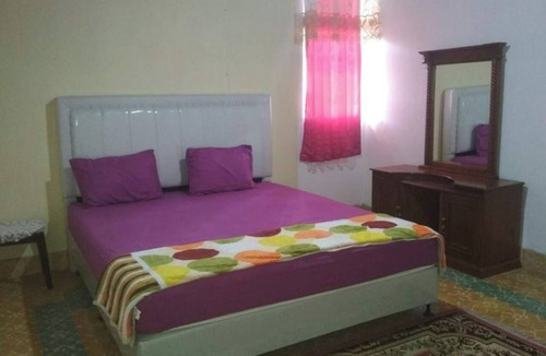 Bukittinggi Hotel | EXPRESS O 92070 Mando Homestay Syariah Near KANTOR LURAH Bukik Apik Puhun