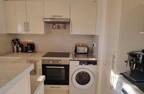 Saint-Laurent-du-Var Apartment | F2 NEW BRIGHT BEAUTIFUL NEAR SEA AND AMENITIES AIR CONDITIONING WIFI TERRACE GARAGE