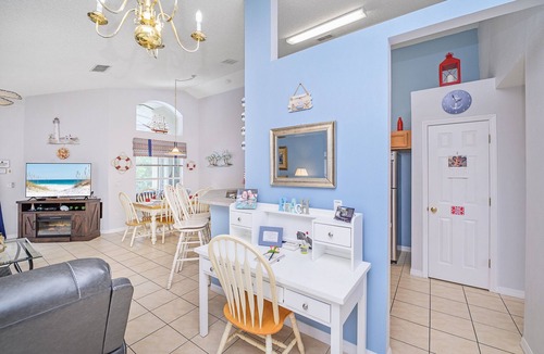 Kissimmee House | Fabulous, Disney, Wooded Behind, South facing Pool, Lania, Large Pool Deck