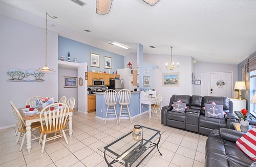 Kissimmee House | Fabulous, Disney, Wooded Behind, South facing Pool, Lania, Large Pool Deck