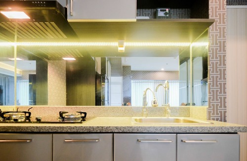 Bekasi Barat Hotel | Fabulous Studio Grand Kamala Lagoon Apartment