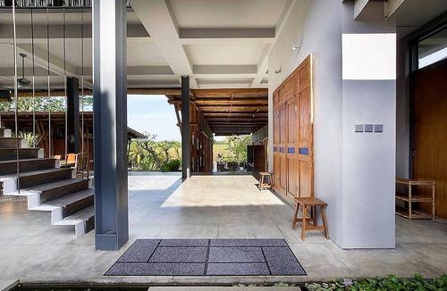 Kelating Villa | Family friendly 5 Bedrooms Villa with Pool, Tennis and Petanque field.