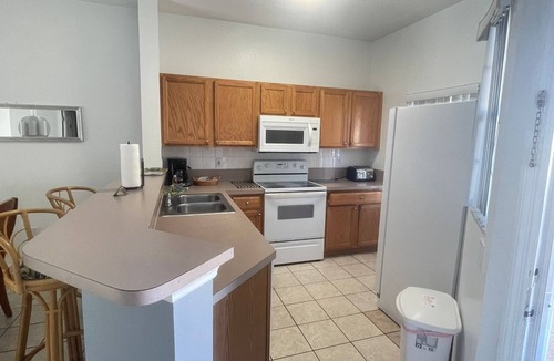 Lake Berkley House | Family home w/Resort Amenities! Close to Disney & Universal