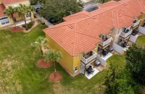 Lake Berkley House | Family home w/Resort Amenities! Close to Disney & Universal