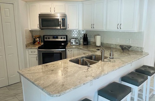 Crescent Lakes House | Family Retreat: Poolside Haven in Kissimmee