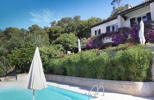 Le Rayol Villa | Family villa with pool, sea view and Golden Islands (10 people)