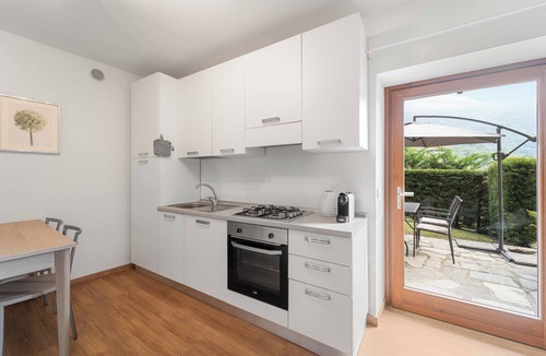 Colico Piano House | FARMHOUSE ANTICO BORGO GARDEN