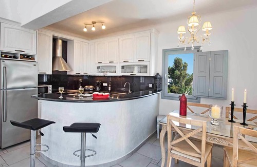 Kamari Villa | Felicity Villas Santorini Luxury House