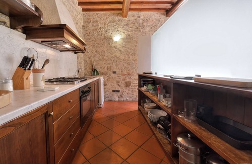Loro Ciuffenna House | "Fienile" loft in farmhouse, swim pool, pvt terrace with stunning view