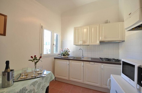 Sant' Ambrogio Apartment | Flat for STUDENTS in FLORENCE city CENTRE