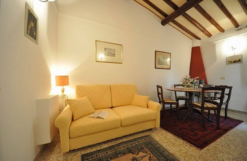Sant' Ambrogio Apartment | Flat for STUDENTS in FLORENCE city CENTRE