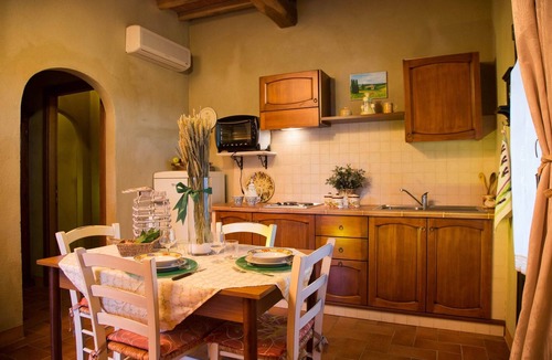Lari Apartment | Flat in Lari, A/C, terrace, pool, restaurant, Wi-Fi, close to the village, Al
