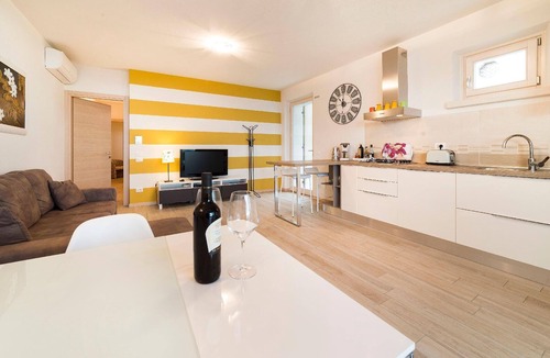 Albisano House | Flat Sunrise