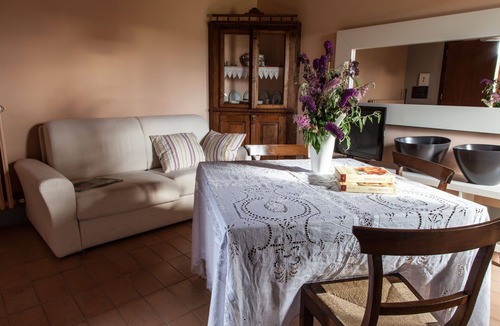 Fossombrone House | Flat with pool for 4 persons