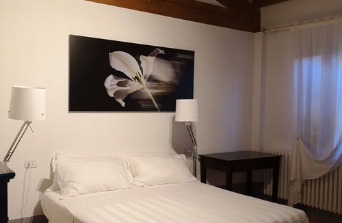 Fossombrone House | Flat with pool for 4 persons