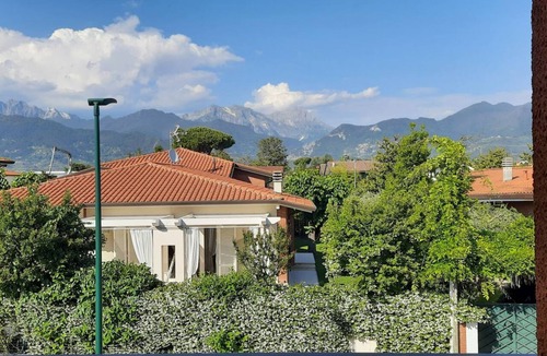 Forte dei Marmi Villa | Forte dei Marmi Villa Raffaella a stone's throw from the center 4 bedrooms BBQ