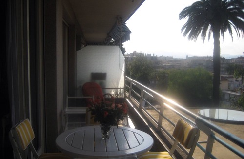 California - Pezou Apartment | Free for the film festival. A 15-min walk from Palais des Festivals