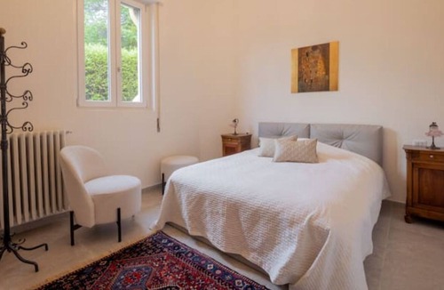 Lanzo d'Intelvi Apartment | Freistehende Villa im Park