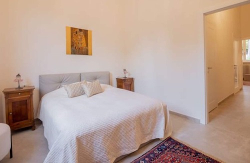 Lanzo d'Intelvi Apartment | Freistehende Villa im Park
