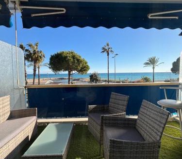 Cros-de-Cagnes Apartment | Front de mer,plage, piscine, parking