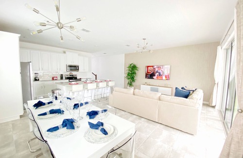 Four Corners House | FROZEN & HARRY POTTER Themed Rooms * Solara Resort - 5 bedrooms, Private Pool