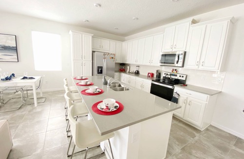 Four Corners House | FROZEN & HARRY POTTER Themed Rooms * Solara Resort - 5 bedrooms, Private Pool