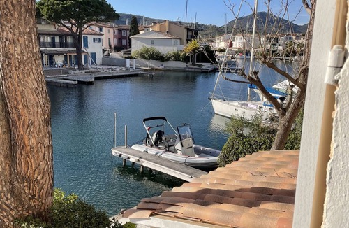 Port Grimaud House | Fully renovated fisherman's house, due west, 12x4m mooring