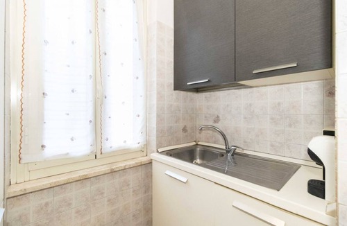 Santa Rita Apartment | Functional apartment perfect for 3 guests is located in a strategic and well-served position, a few steps from the Olympic Stadium/Pala Alpitour, Lingotto, Sporting tennis Press Club, Faculty of Economics and from the bus/tram stops that connect the