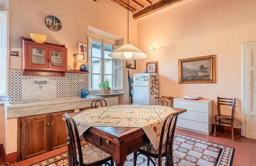 Lucca Historical Center Apartment | Gabry's Rooftop Terrace Home with breathtaking Views of Lucca & Tuscany