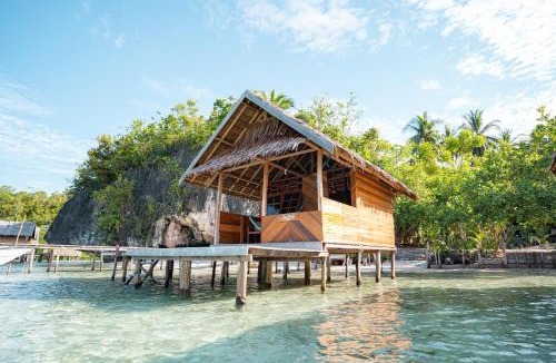 Sawinggrai House | GAM BAY bungalow's