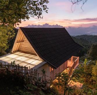 Gobleg Bed & Breakfast | Garden Terrace Bali