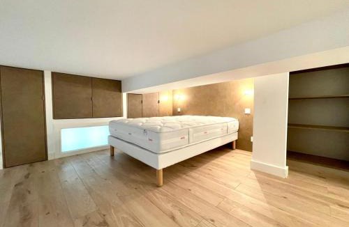 Quartier du Port Apartment | Garibaldi 11
