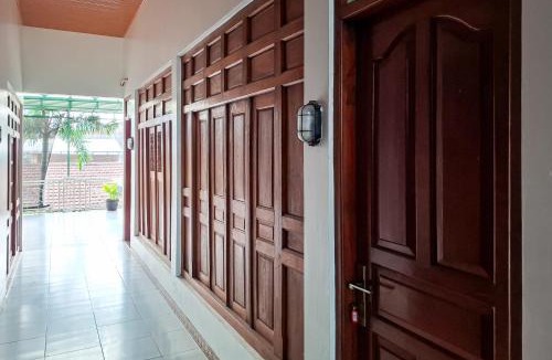 Kudus Hotel | Gatra Hotel Syariah near Alun Alun Kudus Mitra RedDoorz