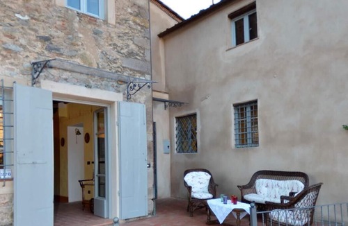 Sant'Andrea di Compito Villa | Giada Country House & Pool - GiadaPalaceGroup
