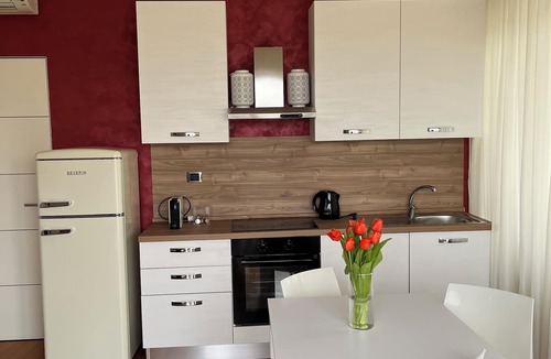 Peschiera del Garda Villa | Giardino Segreto Apartments