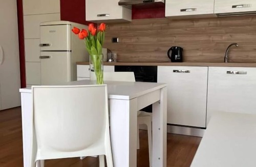 Peschiera del Garda Villa | Giardino Segreto Apartments