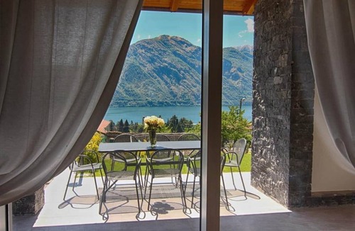 Tremezzo Villa | Gift yourself a beautiful Lake Como Getaway at Tremezzina