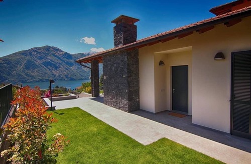 Tremezzo Villa | Gift yourself a beautiful Lake Como Getaway at Tremezzina
