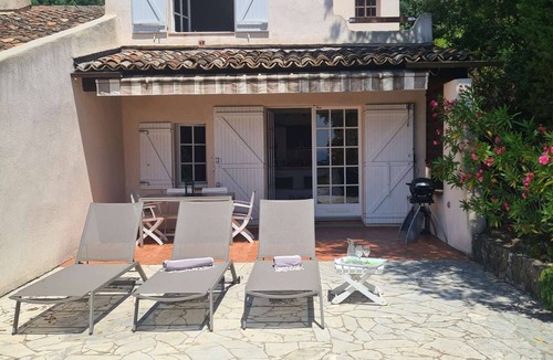 La Croix-Valmer House | GIGARO - Mas with air-conditioned room and magnificent sea view