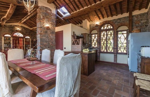Capannori House | Gloria, country house close to Lucca, pool, WiFi